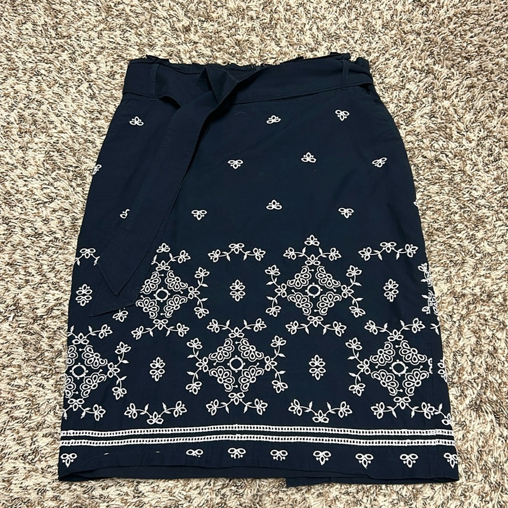 Ann Taylor belted skirt 6